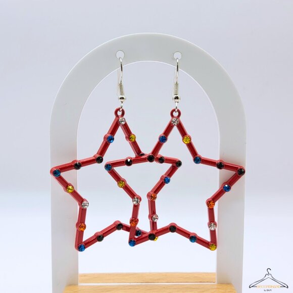 Red Star Dangle Earrings - Picture 1 of 2